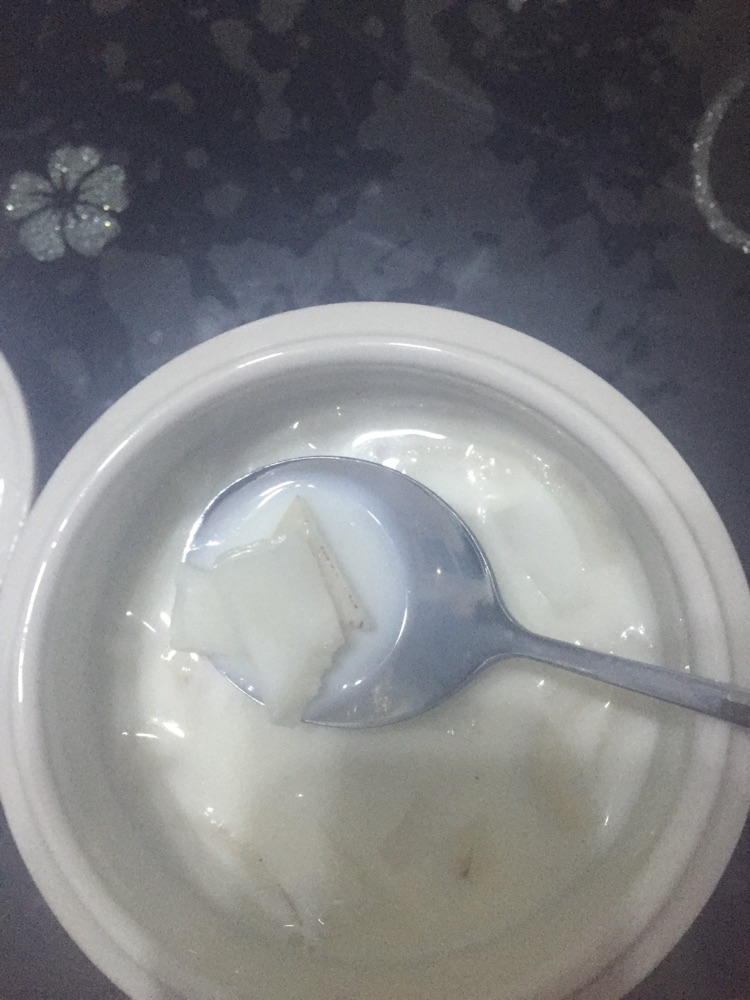 椰肉炖牛奶
