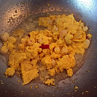 鸡蛋虾仁+#黑人牙膏一招制胜#的做法图解5