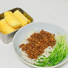 酱香肉燥面