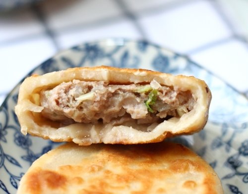 美味多汁的牛肉馅饼