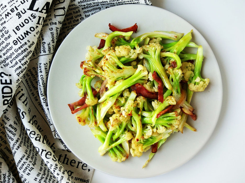 干锅菜花怎么做_干锅菜花的做法_舞之灵小食堂_豆果美食