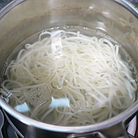 什锦菌菇烩面的做法图解1