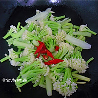 广式腊肠炒花菜#味极鲜味汁#的做法图解8