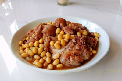 酱肉卤藕炖黄豆