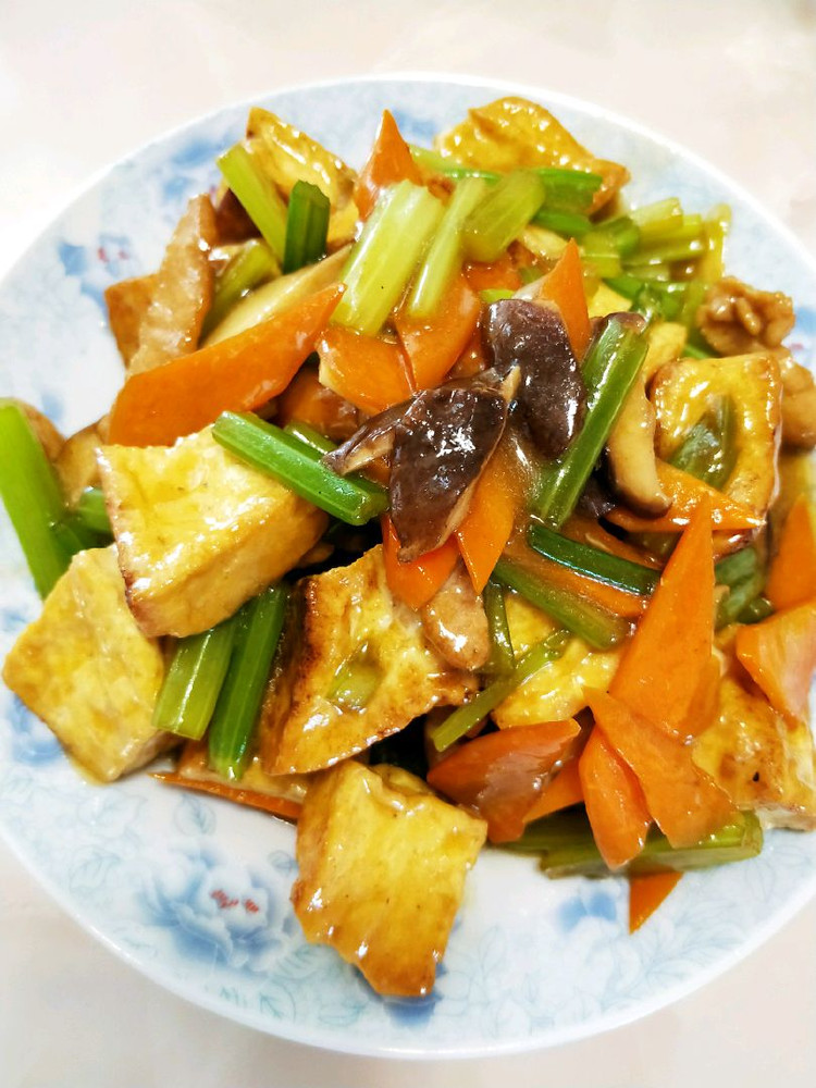 杂蔬炒煎豆腐的做法