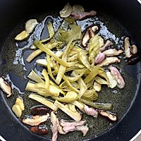 酸菜黄花鱼---利仁电火锅试用菜谱3的做法图解9