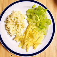 蒜苔炒腊肠的做法图解5