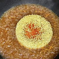 自己做的香辣牛肉面也太好吃啦！ 又香又辣！牛肉滑嫩可口！的做法图解5