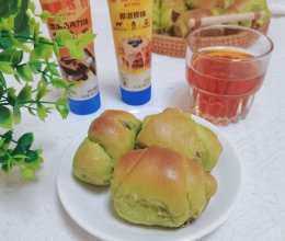 #鹰唛新食尚#开心果酱小餐包的做法