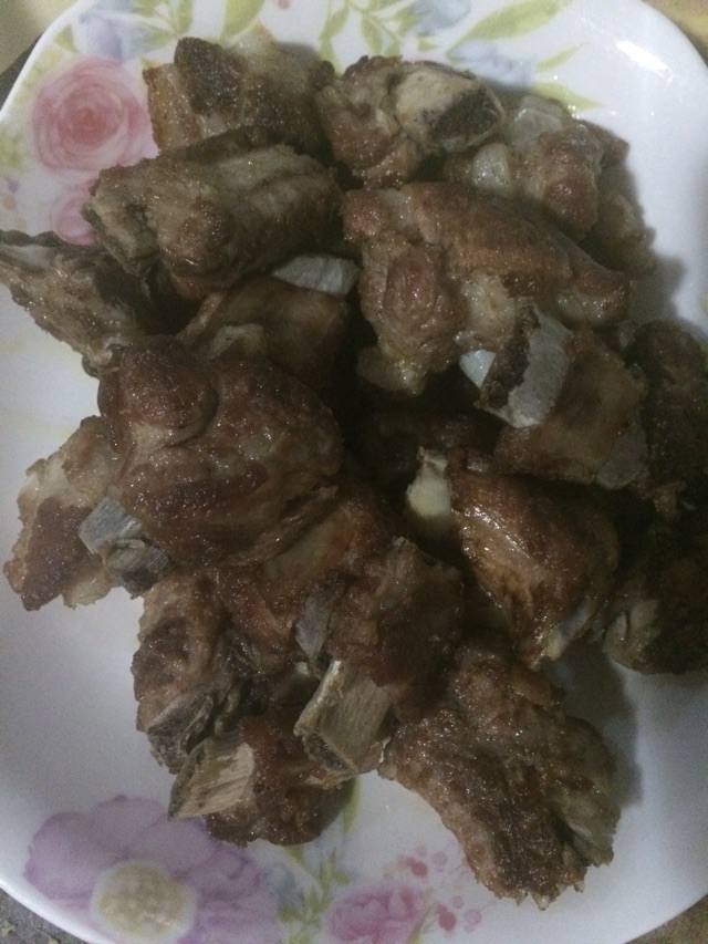 甜而不腻的糖醋排骨的做法图解3