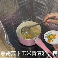 超好吃的丘比撒拉酱炒面的做法图解5