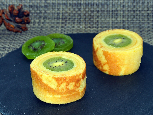 奇异果年均蛋糕卷