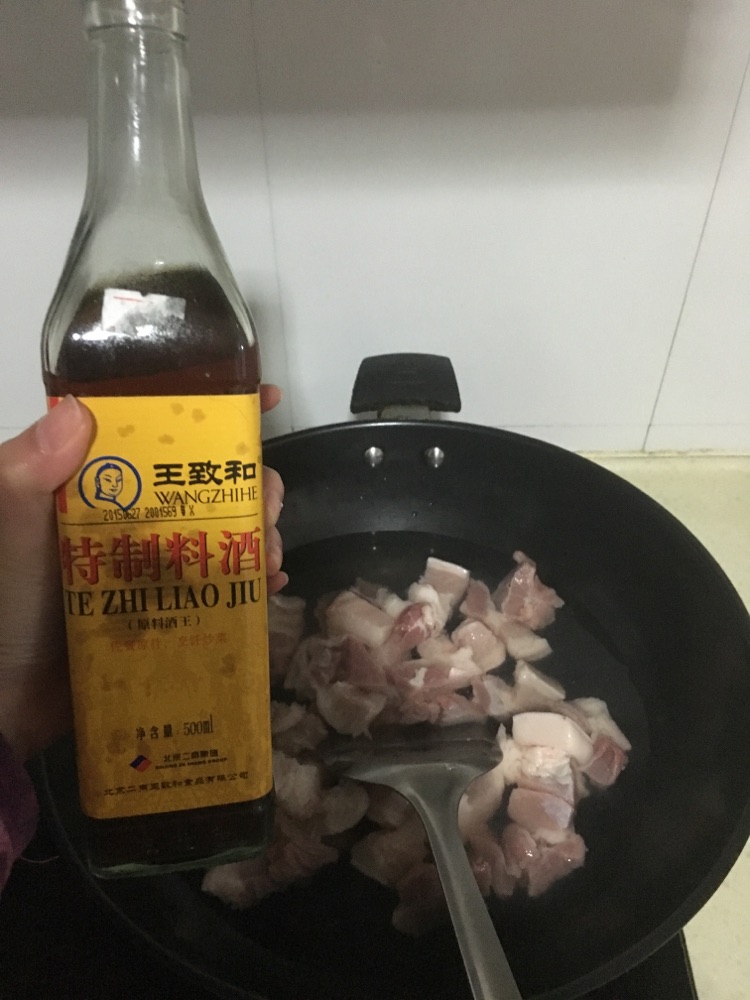 高压锅版零失败红烧肉的做法图解3