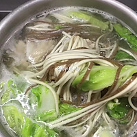 鲜鸡汁鸡翅白菜面条汤的做法图解10