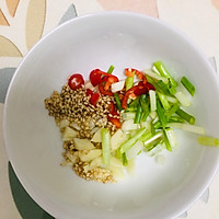 #夏日餐桌降温企划#捞汁黄瓜花生米的做法图解2