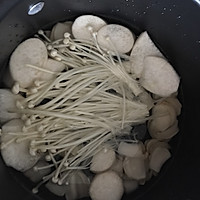 百合菇类清汤的做法图解1