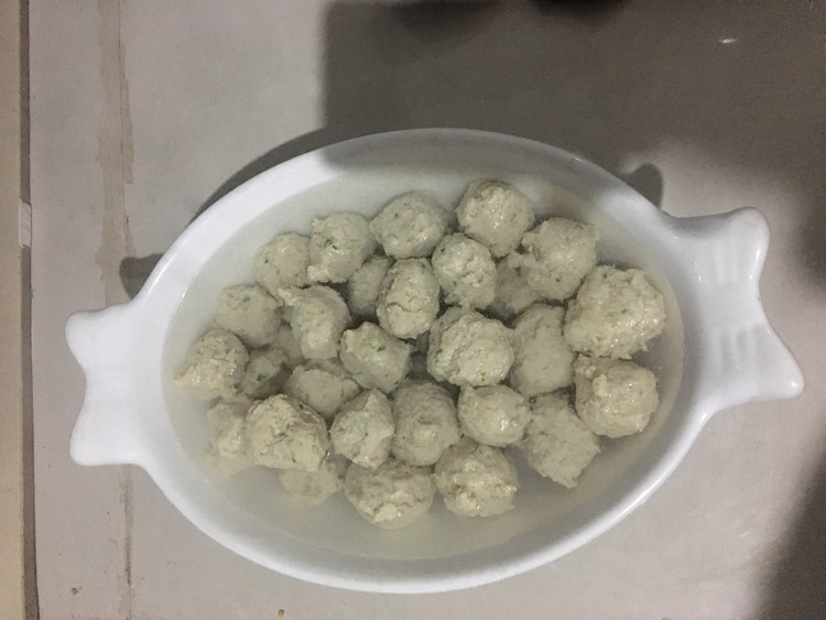 手工肉丸的做法