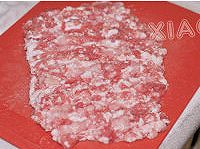 葱烧猪肉丸的做法图解1