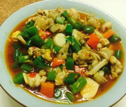青椒红椒牛蛙的做法