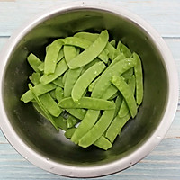 下饭菜……荷兰豆炒虾仁的做法图解6