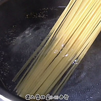 #美食视频挑战赛#蘑菇意面的做法图解4