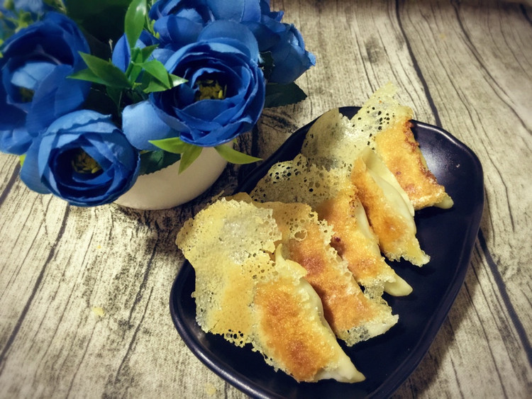 冰花脆皮煎饺的做法