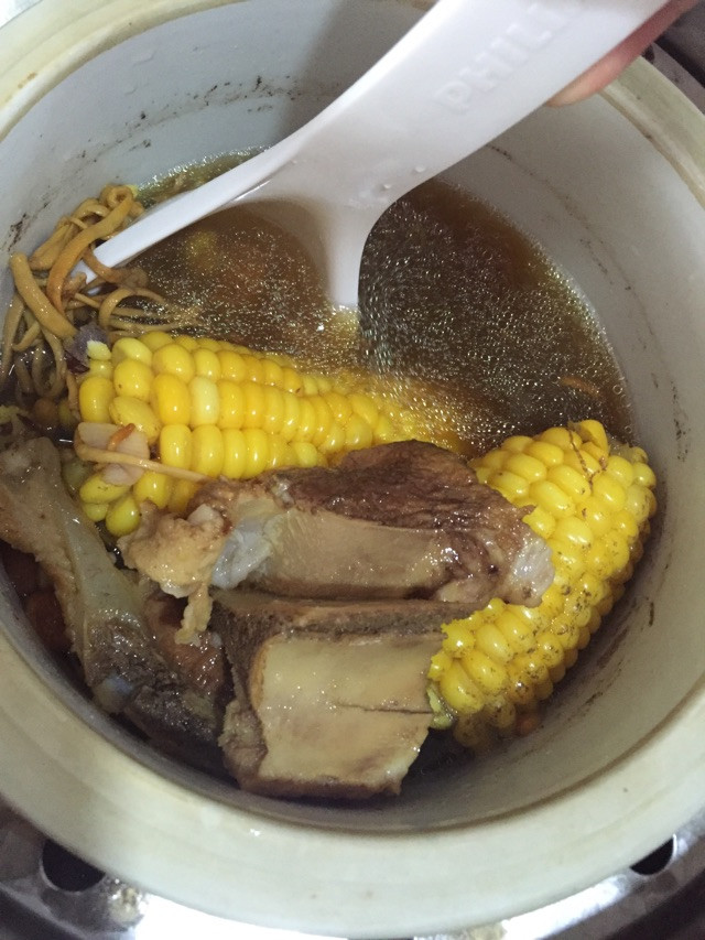 虫草花干贝玉米汤（产后月子餐）的做法