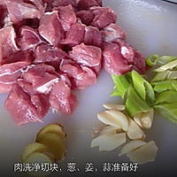 简易快手红烧肉的做法图解1