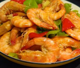 #味达美·名厨汁味正当夏#青椒炒大虾，非常简单方便家常的做法的做法