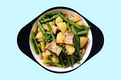 东北家常菜——土豆炖豆角