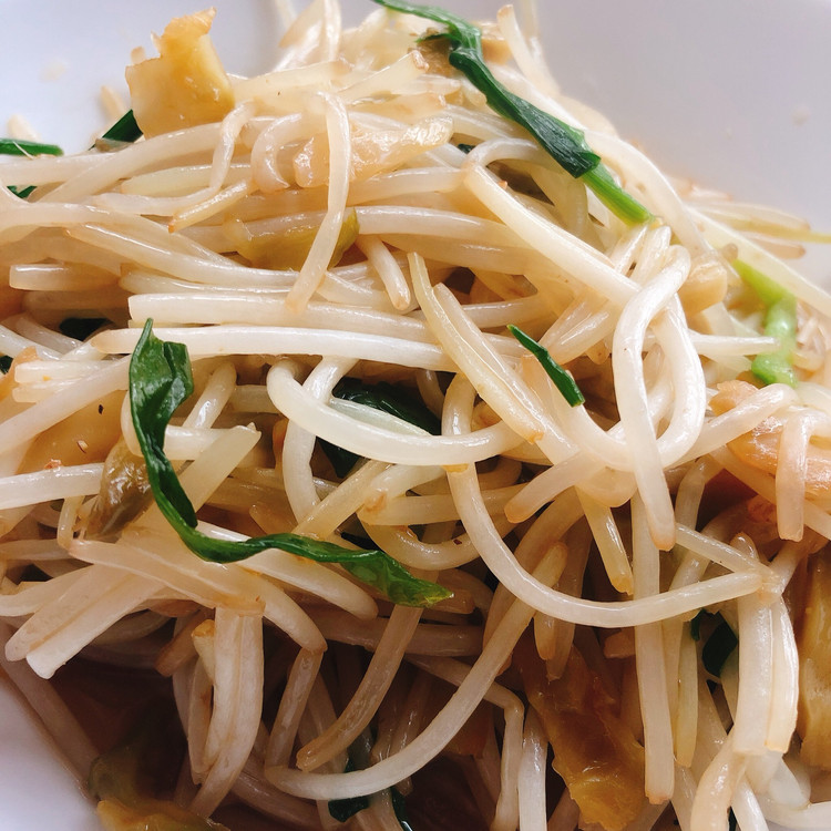 超好吃的冷面浇头榨菜豆芽的做法