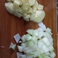 番茄土豆牛腩汤的做法图解2