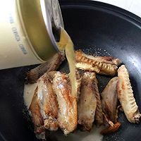 小姨妈豆酱啤酒鸭翅的做法图解9