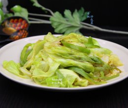 青椒炒包菜#我买新鲜味#的做法