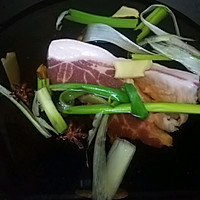 酸菜汆白肉～绝对东北的做法图解1