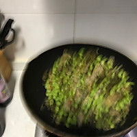 咸菜毛豆炒蛤蜊肉的做法图解10