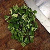 香肠炒玉米的做法图解1