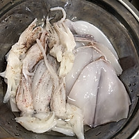 白灼鲜鱿鱼的做法图解2