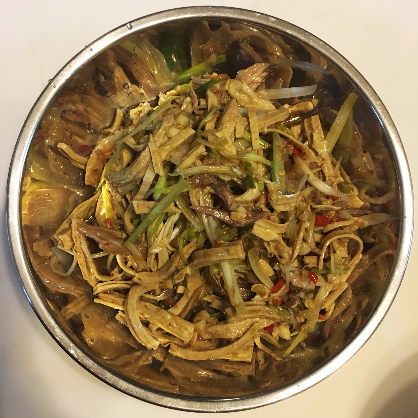 Chicken shreds in cold sauce