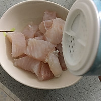 菠萝咕咾鱼的做法图解2