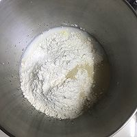 #奇妙烘焙屋#绵绵牛奶吐司的做法图解1