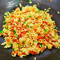 十分钟早餐之咖喱炒饭的做法图解5