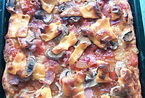 培根蘑菇配番茄洋葱浓汁披萨(含披萨皮,披萨酱做法)的做法