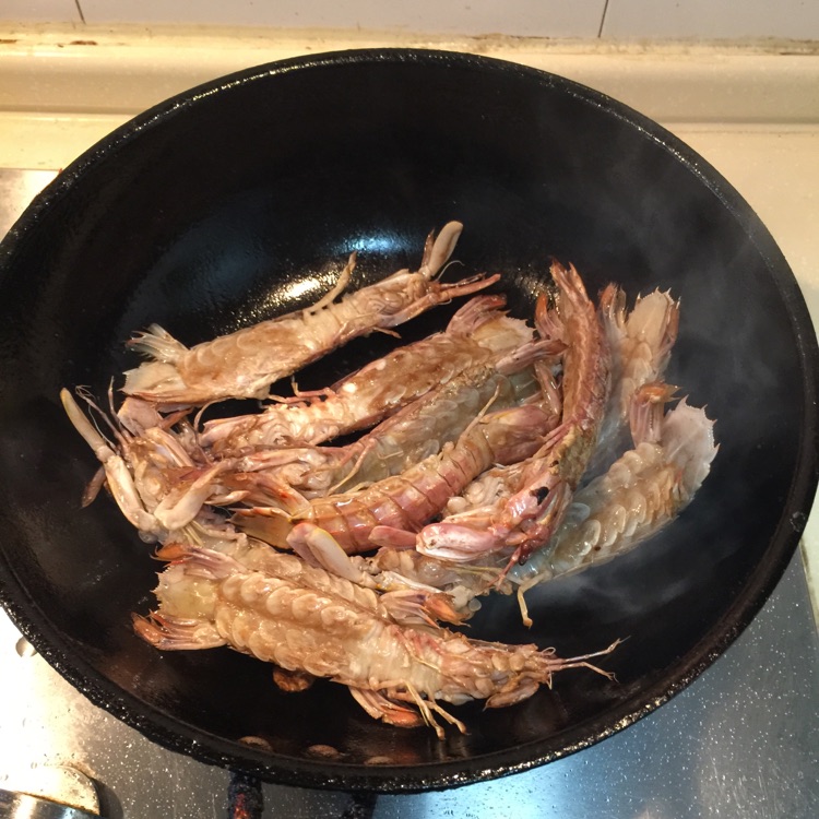 红烧皮皮虾的做法图解1