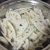 糖醋藕片的做法图解1