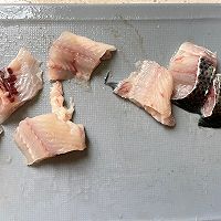 汤酸爽肉滑嫩的｜酸菜鱼的做法图解7