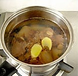 河蚌咸肉豆腐汤的做法图解6