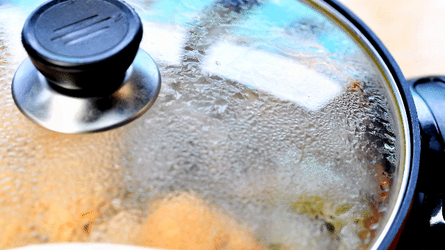 鸡翅三汁焖锅，冬天最有滋味的暖锅#美食说出新年好#的做法图解5