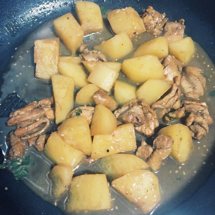 土豆烧鸡的做法图解7
