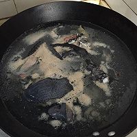 山药香菇乌鸡汤的做法图解1